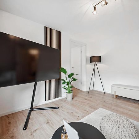 Malu Rooms - Ruhige Lage, Erdgeschoss, Smarttv, Netflix, 24H Checkin, 루드빅스부르크 외부 사진