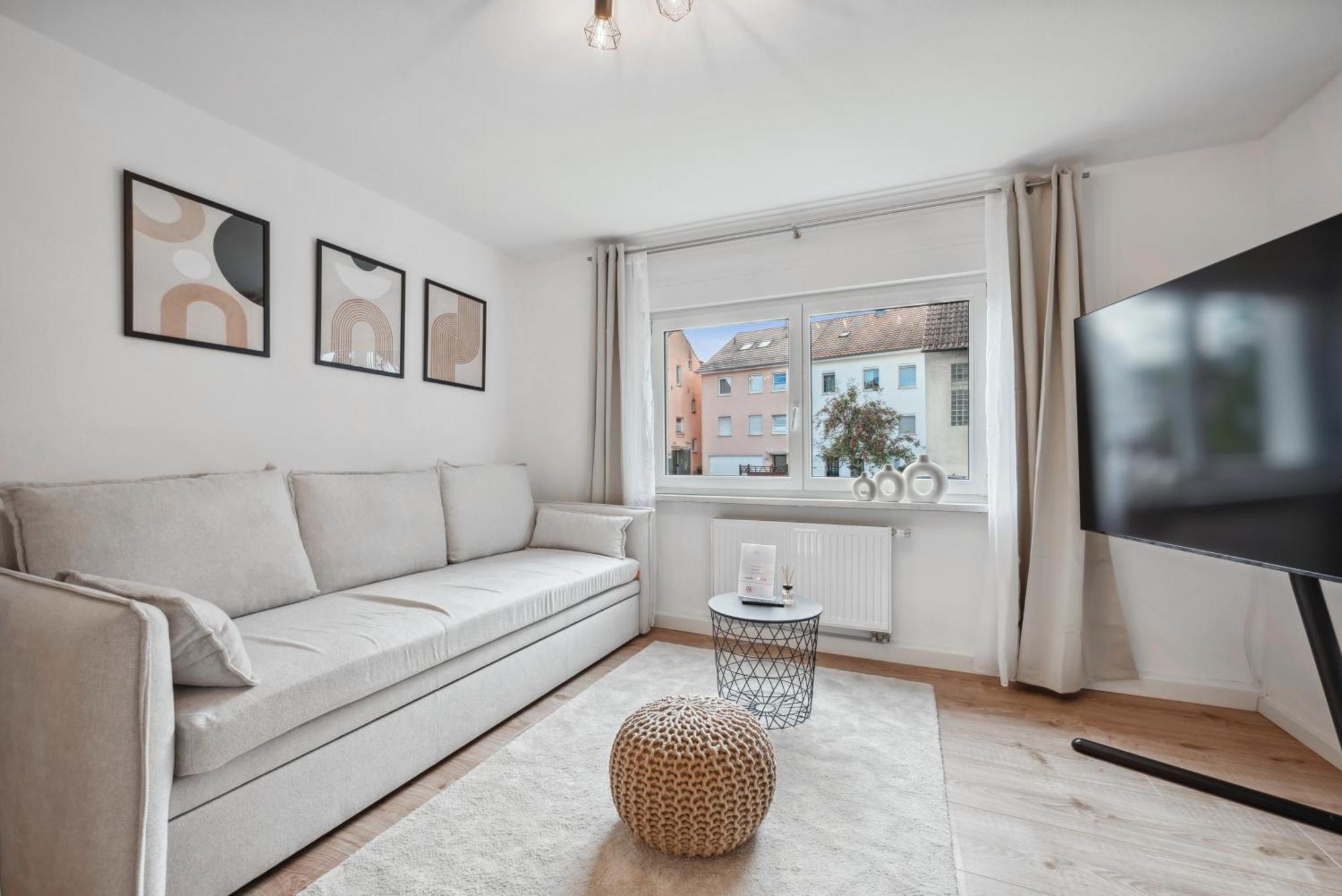 Malu Rooms - Ruhige Lage, Erdgeschoss, Smarttv, Netflix, 24H Checkin, 루드빅스부르크 외부 사진