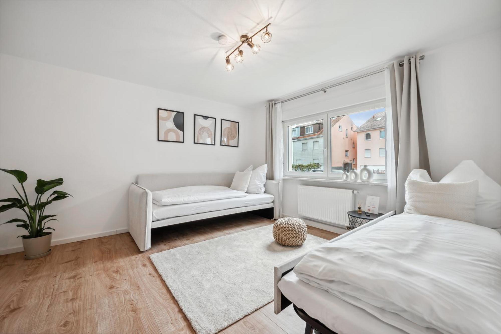 Malu Rooms - Ruhige Lage, Erdgeschoss, Smarttv, Netflix, 24H Checkin, 루드빅스부르크 외부 사진