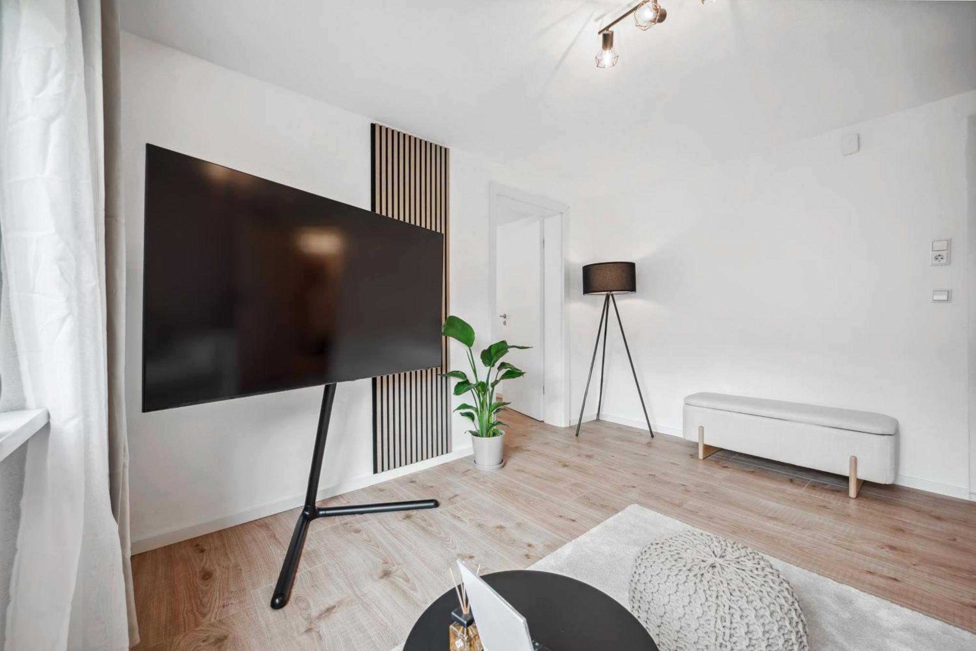 Malu Rooms - Ruhige Lage, Erdgeschoss, Smarttv, Netflix, 24H Checkin, 루드빅스부르크 외부 사진